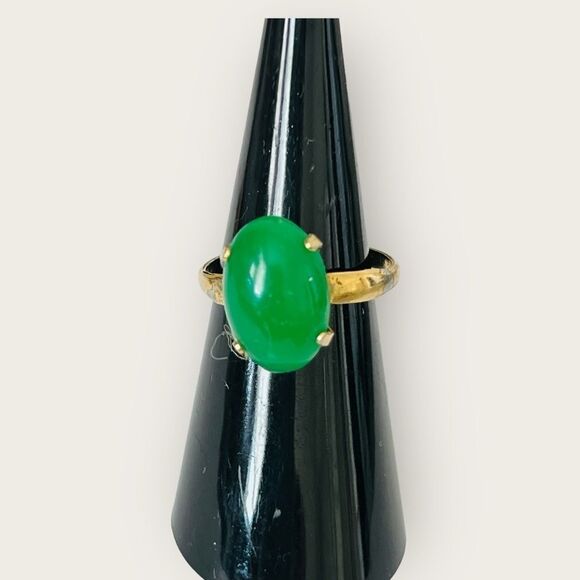 Vintage green Lucite ring size 6 gold plated - Picture 4 of 8